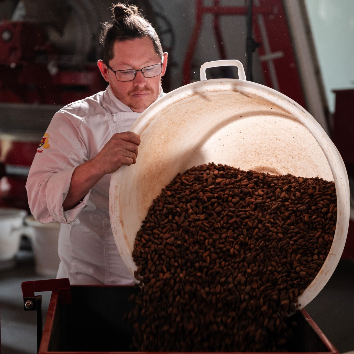 Travail des fèves dans l’atelier Bonnat